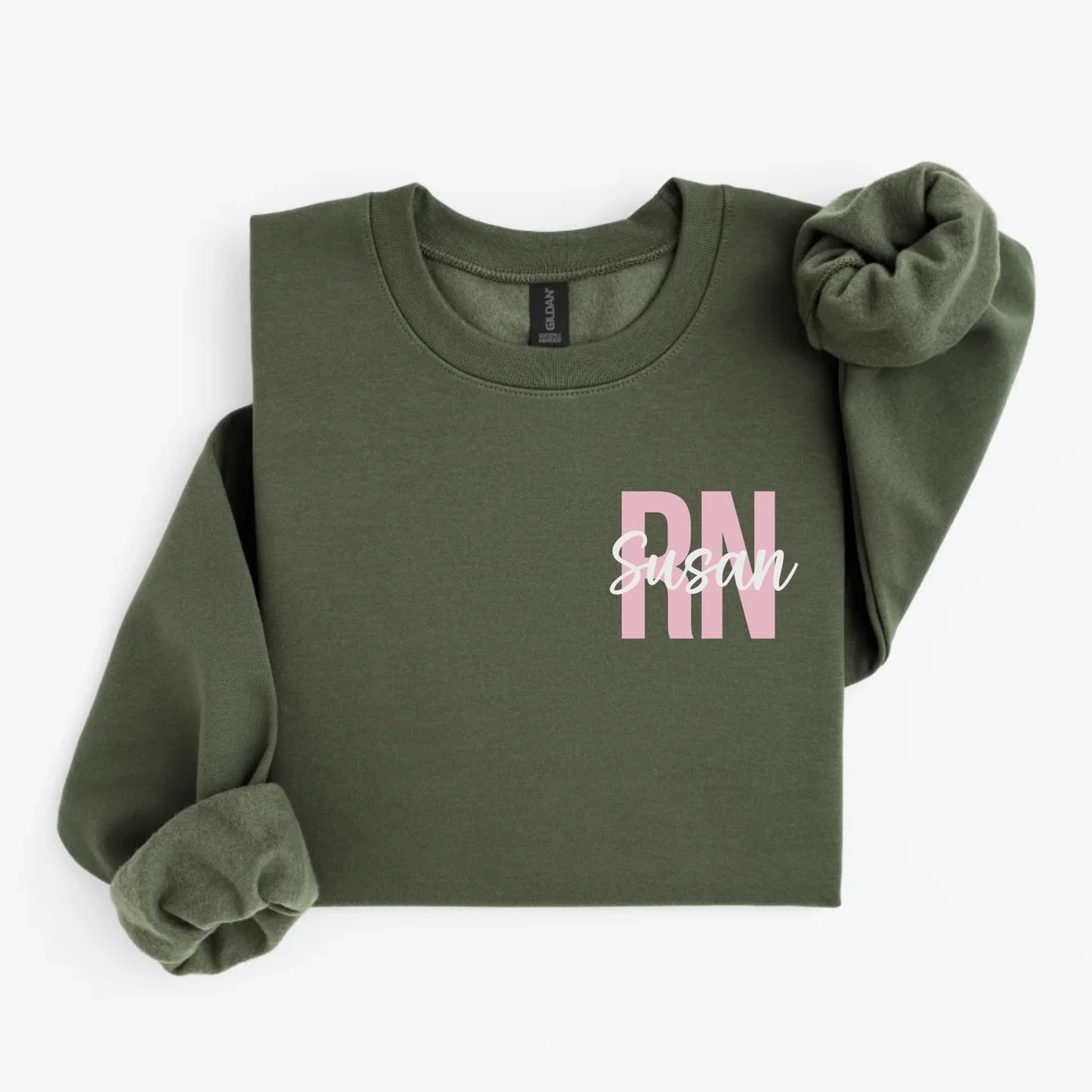 ParadiseMockups_Gildan_SF000_FlatLay_Military_WhiteBG_1