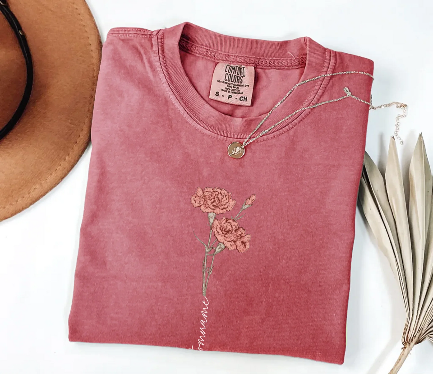 Mama's Vintage Birth Month Flower - Gift for Mom - Personalized T-Shirt