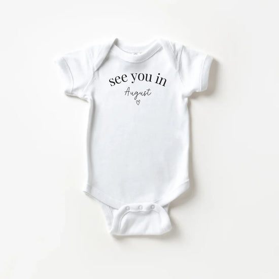 MockupHub-4400-White