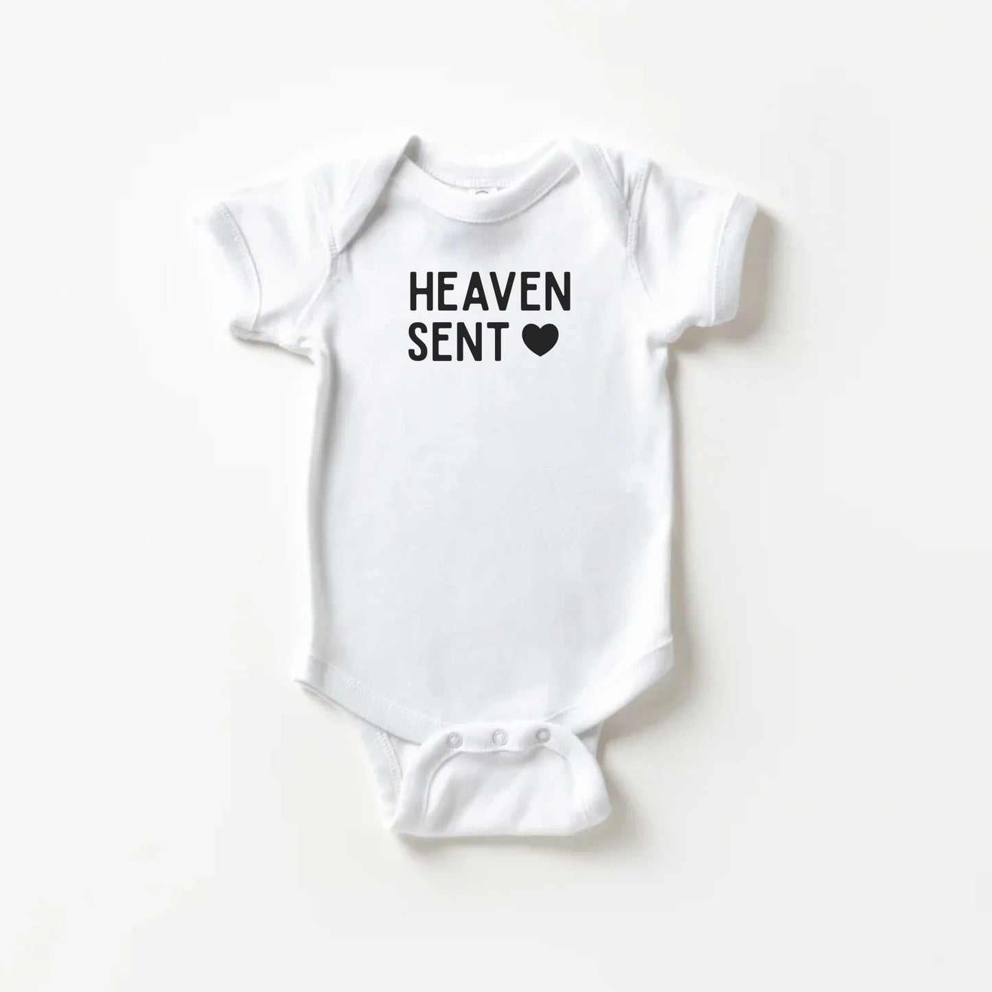 MockupHub-4400-White