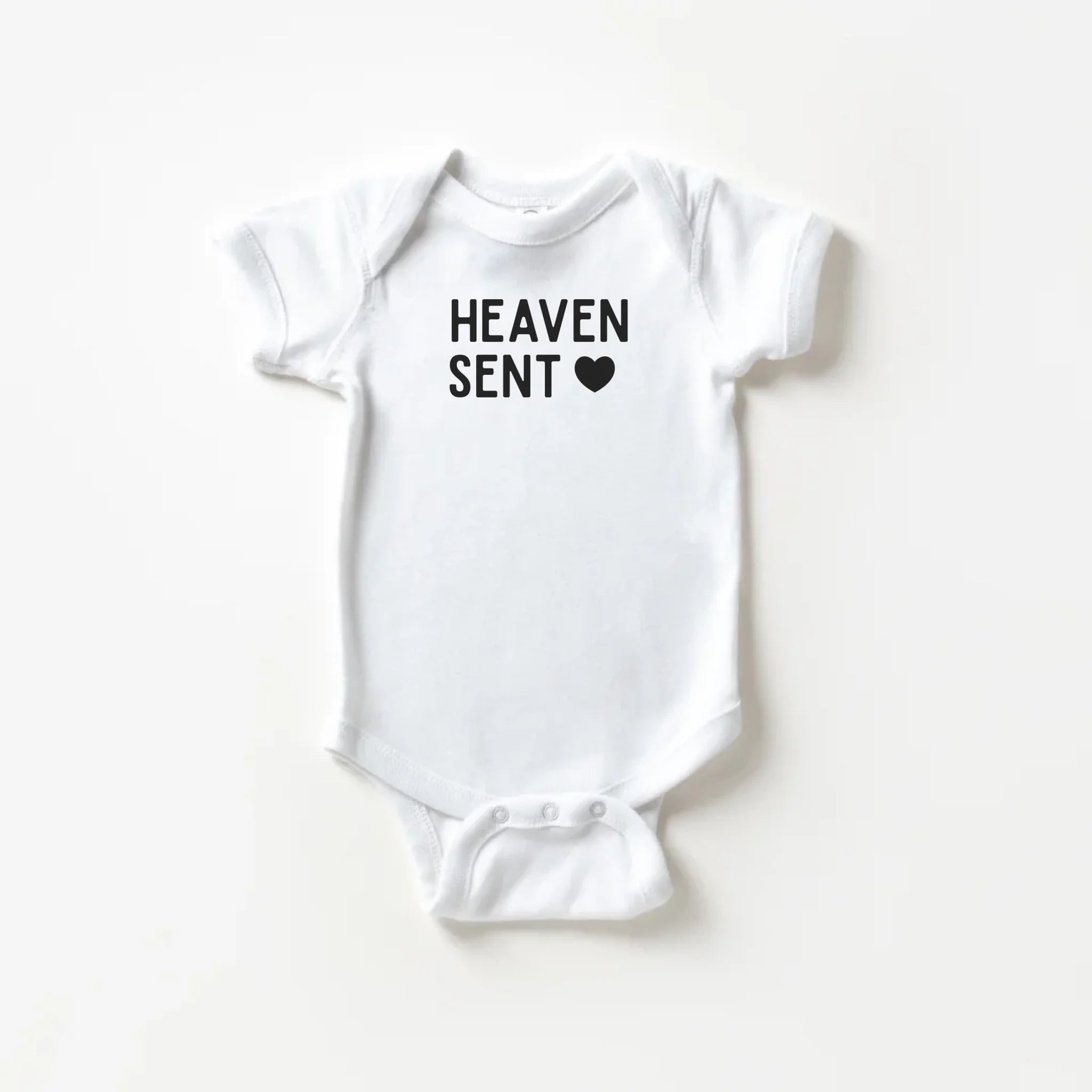 MockupHub-4400-White